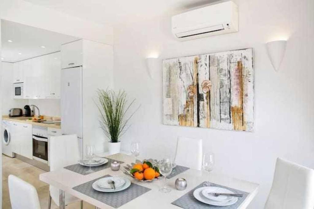 Best Location Apartment In Marbella. Beachfront!! Экстерьер фото